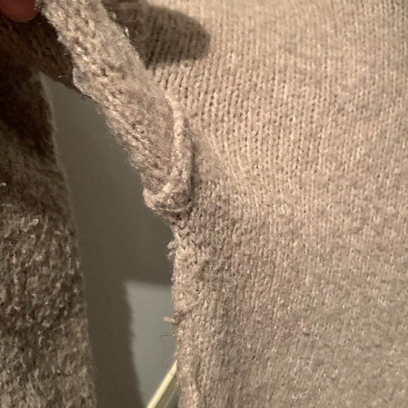 Super Warm Adrienne Vittadini Wool Blend Turtleneck Tan Sweater SZ Medium - Picture 5 of 8